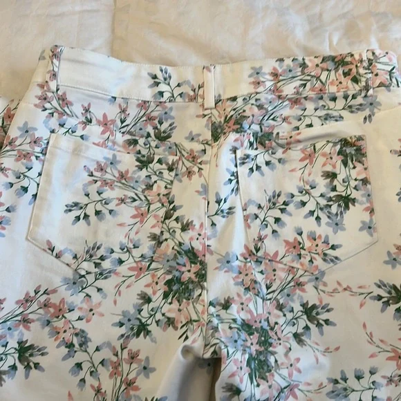 Calvin Klein Straight Leg Jean EUC - Picture 3 of 6